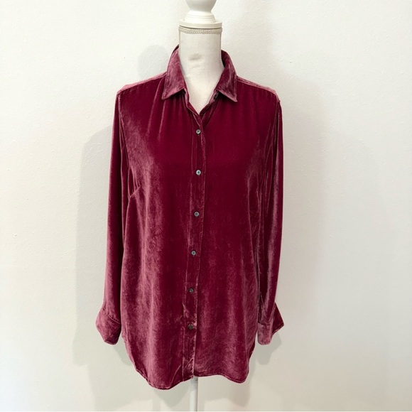 Tommy Bahama Velvet Sands Long-Sleeve Silk Blend Velvet Blouse - Picture 3 of 14